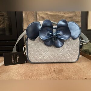Loungefly Minnie Purse 💙